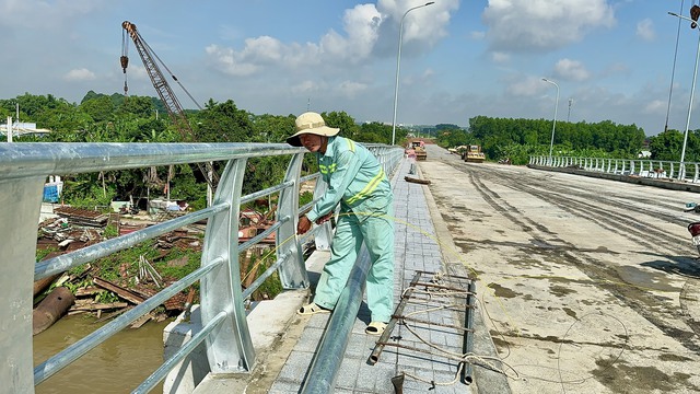 Hình hài cây cầu 500 tỉ đồng nối Bình Dương và Đồng Nai trước ngày thông xe- Ảnh 6.