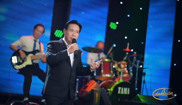 Vinh Tuân lập kênh youtube mới, tri ân các fan từ những ngày đầu đi hát