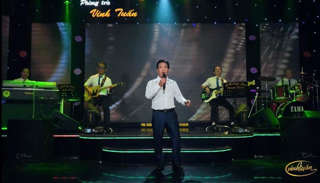 Vinh Tuân lập kênh youtube mới, tri ân các fan từ những ngày đầu đi hát