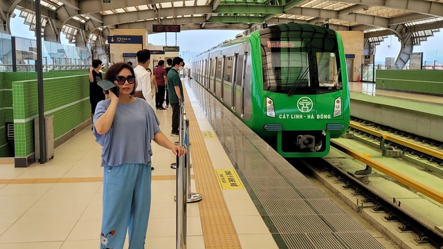 Metro Cát Linh - Hà Đông là một trong những công trình đột phá về hạ tầng giao thông gần đây ở Hà Nội. Ảnh: Tấn Thạnh