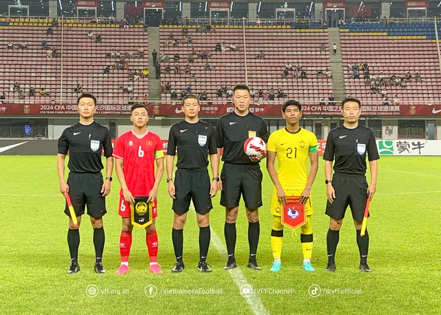 Chơi thiếu người, U22 Việt Nam vẫn thắng U22 Malaysia- Ảnh 1.