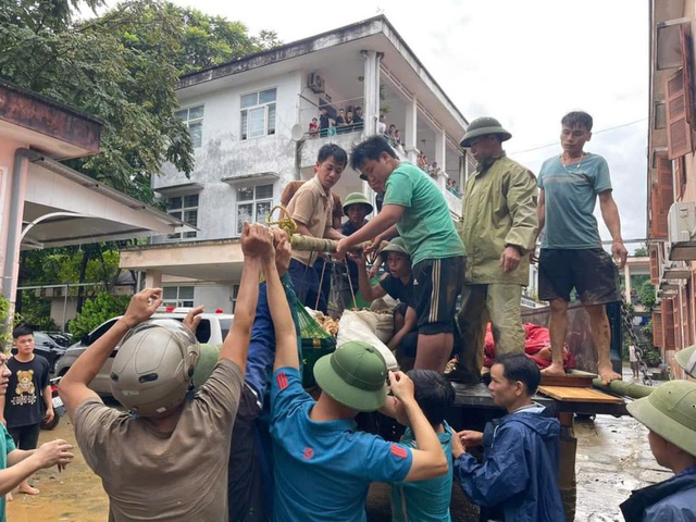 Lũ quét kinh hoàng vùi lấp toàn bộ thôn có 35 hộ dân với 128 nhân khẩu- Ảnh 3.