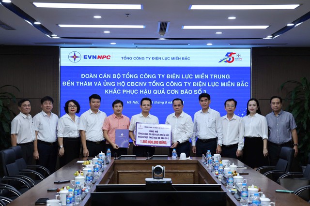 273 kỹ sư, công nhân EVNCPC lên đường hỗ trợ khắc phục sự cố lưới điện do bão số 3- Ảnh 1.