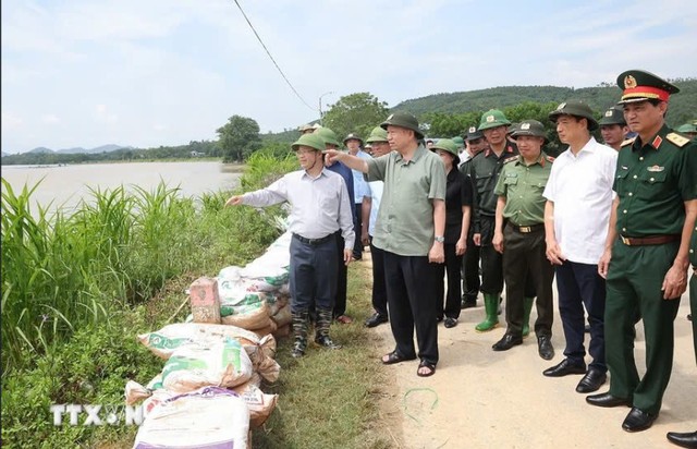 Tổng Bí thư, Chủ tịch nước Tô Lâm kiểm tra công tác phòng chống, thăm hỏi nhân dân vùng lụt bão- Ảnh 1.