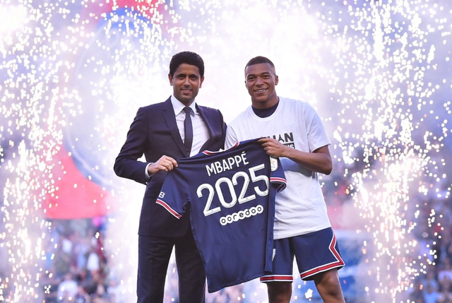 Đối đầu căng thẳng, PSG phớt lờ 55 triệu lương thưởng cho Kylian Mbappe- Ảnh 4.