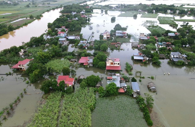 Lũ sông Bưởi sát mức báo động 3, Thanh Hóa sẵn sàng sơ tán 3.000 người- Ảnh 1.