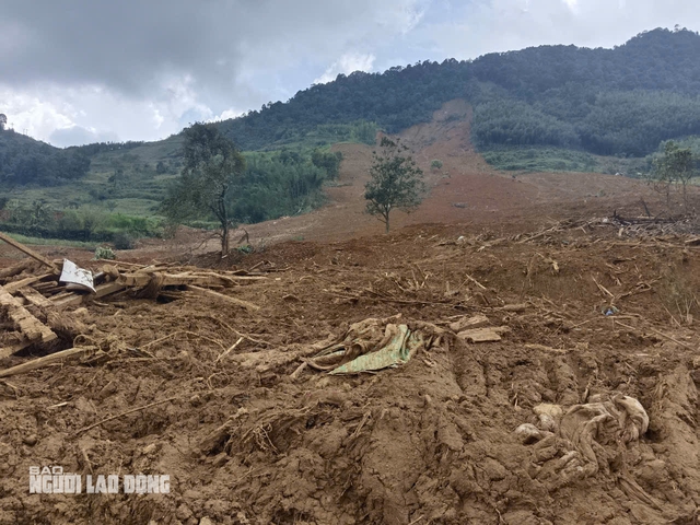 VIDEO: Tan hoang hiện trường vụ sạt lở đất làm 9 người chết, nhiều người bị thương- Ảnh 5.