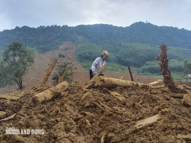 VIDEO: Tan hoang hiện trường vụ sạt lở đất làm 9 người chết, nhiều người bị thương- Ảnh 6.