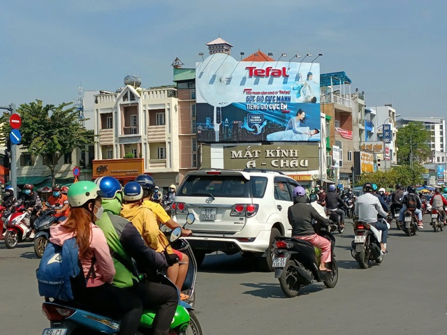 Công ty Quảng cáo Hoàng Gia: Đưa thương hiệu của bạn tới “trái tim” thành phố- Ảnh 3.