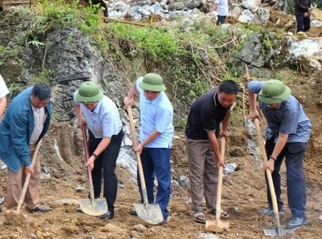 Vụ sạt lở khiến 9 người chết, nhiều người bị thương: Xây dựng khu tái định cư- Ảnh 1.