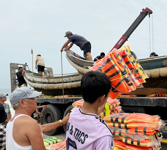 Tình hình miền Trung trước thời điểm bão số 4 đổ bộ - Ảnh 2.