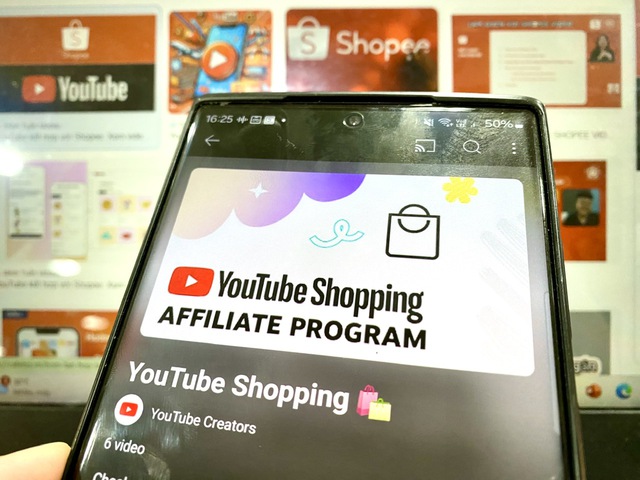 Hai gã khổng lồ Youtube và Shopee 