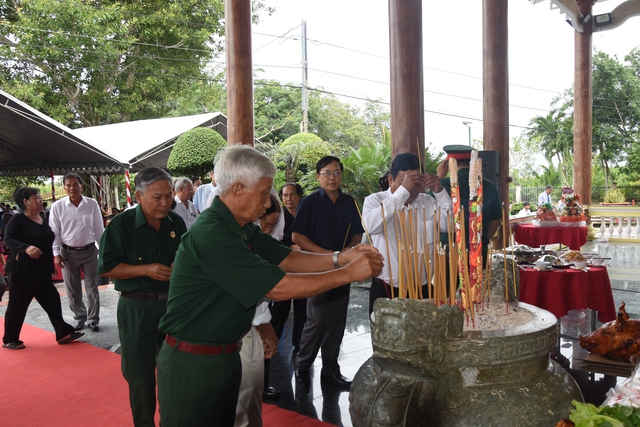 CLIP: Xúc động những mâm cơm nhớ Bác - Ảnh 16.