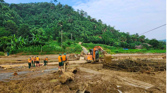 Hơn 12,1 tỉ đồng "Hướng về miền Bắc yêu thương"- Ảnh 1.