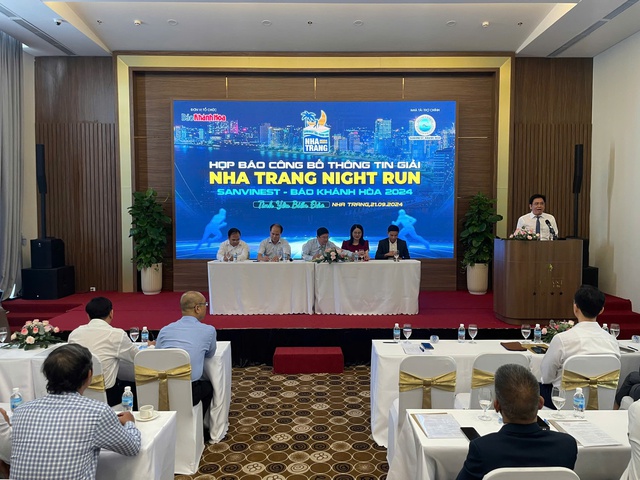 "Nha Trang Night Run" - giải chạy đêm đầu tiên tại phố biển- Ảnh 1.