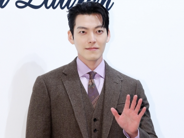 Mỹ nam Kim Woo-bin: "Tôi đang cố gắng sống tốt mỗi ngày"- Ảnh 2.