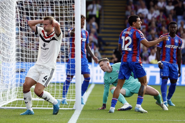 Người cũ gieo sầu, Man United bị cầm chân ở Selhurst Park- Ảnh 1.