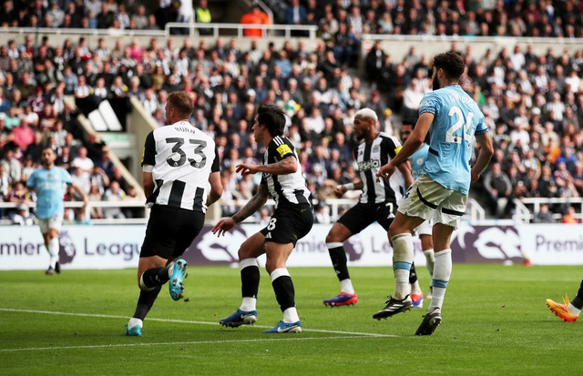 Haaland tịt ngòi tại St.James'Park, Man City mất điểm ngôi đầu- Ảnh 2.