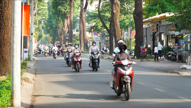 Thời tiết TP HCM hôm nay, 29-9: Ngày nắng, về chiều có mưa rào nhẹ- Ảnh 1.