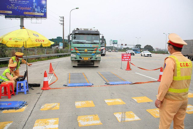 124 người tử vong, 193 người bị thương vì tai nạn giao thông trong 4 ngày nghỉ lễ- Ảnh 1.