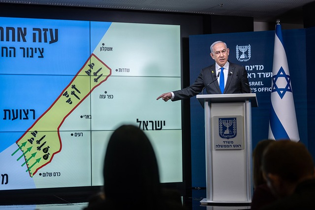 Thủ tướng Benjamin Netanyahu giải thích về tầm quan trọng của Hành lang Philadelphi trong cuộc họp báo tối 2-9  Ảnh: FLASH90