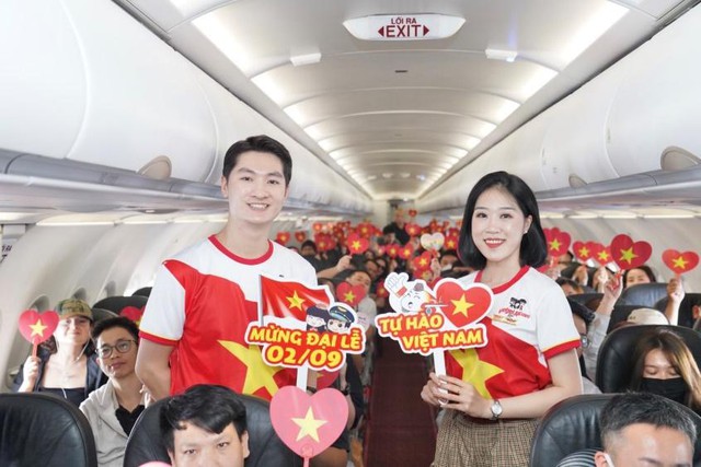 Muôn ánh sao vàng rộn ràng trên những chuyến bay Vietjet dịp kỷ niệm Quốc Khánh 2-9- Ảnh 2.