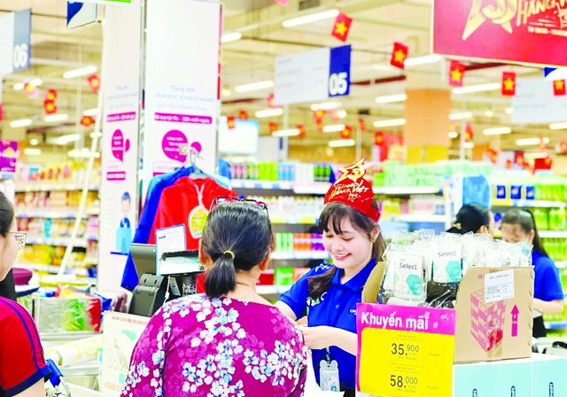Ngoài chương trình ưu đãi tại điểm bán trực tiếp, Co.op Online còn có nhiều hoạt động hấp dẫn khác Ngoài chương trình ưu đãi tại điểm bán trực tiếp, Co.op Online còn có nhiều hoạt động hấp dẫn khác