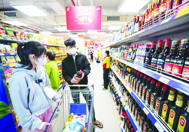 Tháng “Tự hào hàng Việt” được đầu tư với quy mô lớn cả offline và online Tháng “Tự hào hàng Việt” được đầu tư với quy mô lớn cả offline và online