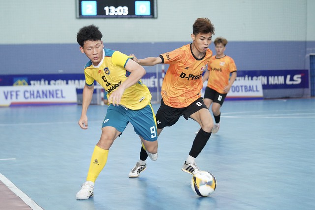 Futsal U20 Quốc gia: Đạt Vĩnh Tiến giành ngôi đầu từ tay Sahako- Ảnh 1.