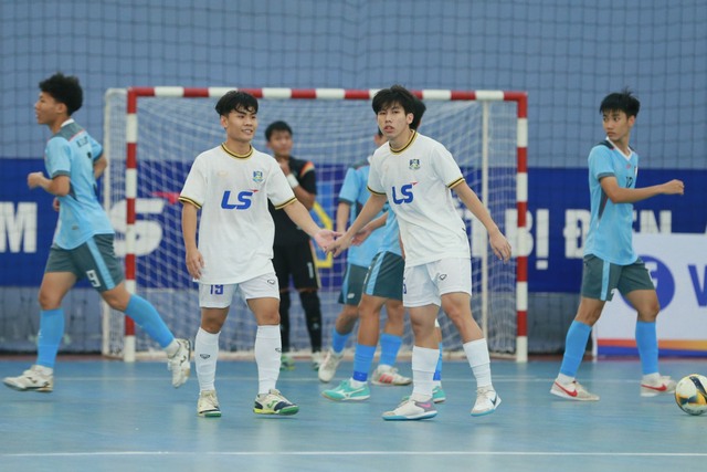 U20 futsal VĐQG: Đạt Vĩnh Tiến mất ngôi đầu, Thái Sơn Nam TP HCM bị phà hơi nóng- Ảnh 2.