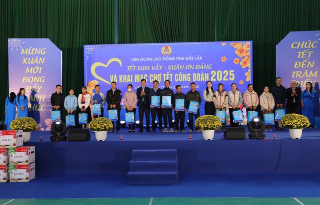 Khai mạc "Chợ Tết Công đoàn năm 2025"- Ảnh 4.