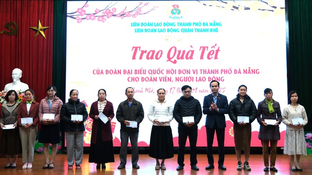 Trao 93 suất quà Tết cho đoàn viên nghiệp đoàn có hoàn cảnh khó khăn- Ảnh 3.