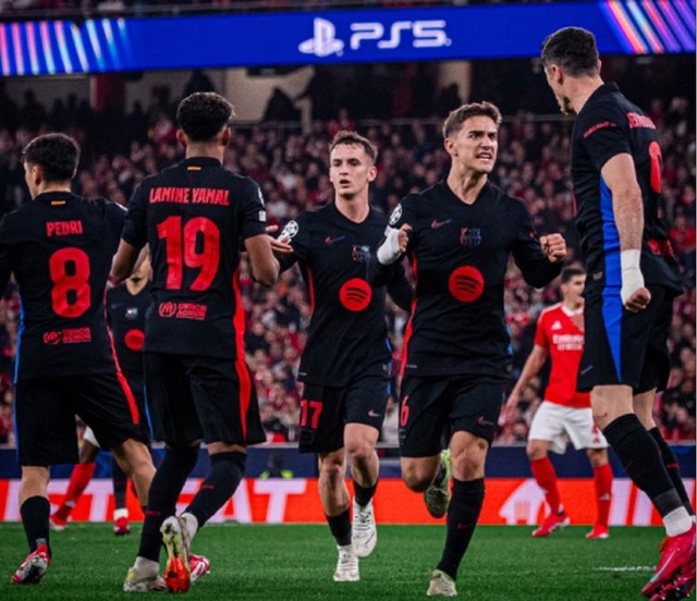 Barcelona thể hiện diện mạo trái ngược ở hai mặt trận La Liga và Champions League. Ảnh: UEFA.COM