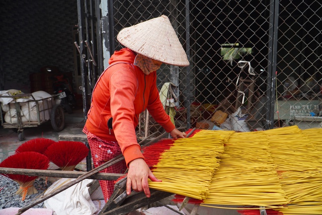 Ghé làng nghề "tỏa hương" dịp Tết- Ảnh 3.