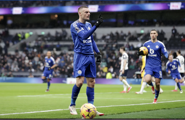 Trung vệ lập công, Man United thoát hiểm tại Craven Cottage- Ảnh 5.