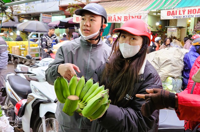 Giá chuối xanh bày mâm ngũ tăng phi mã- Ảnh 1.