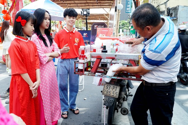 VIDEO: Độc đáo đường hoa nghệ thuật ở Cần Thơ- Ảnh 13.