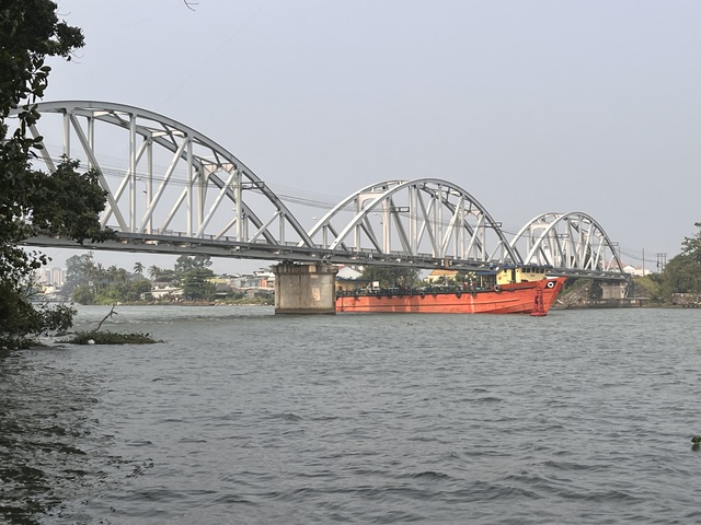 Cầu Ghềnh soi bóng trăm năm- Ảnh 6.