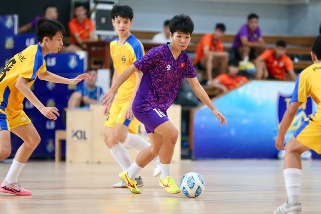 Futsal nữ Việt Nam có trận mở màn năm 2025, hướng đến vòng loại châu Á- Ảnh 1.