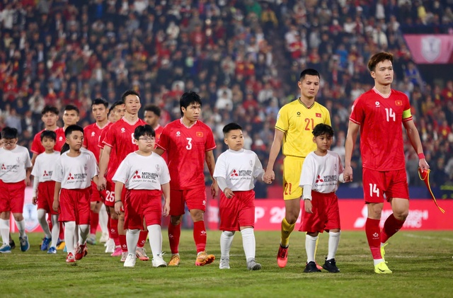 Thủ môn xuất sắc nhất ASEAN Cup 2024 Nguyễn Đình Triệu: Không gì là quá muộn...- Ảnh 1.