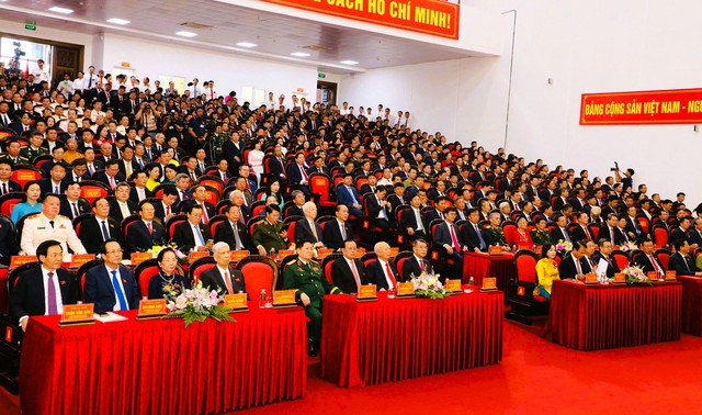 Trưởng Ban Tổ chức Trung ương Lê Minh Hưng dự Đại hội Đảng bộ tỉnh Ninh Bình- Ảnh 2. Trưởng Ban Tổ chức Trung ương Lê Minh Hưng dự Đại hội Đảng bộ tỉnh Ninh Bình- Ảnh 2.