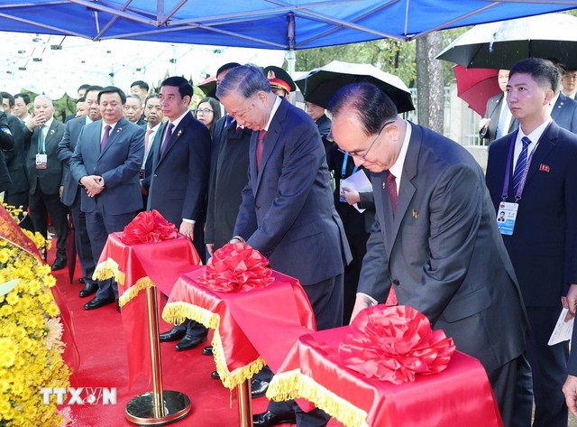 Tổng Bí thư Tô Lâm dự Lễ khánh thành tượng Chủ tịch Hồ Chí Minh tại Triều Tiên - Ảnh 3.