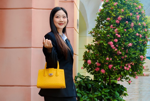 Thời trang da đà điểu, cá sấu Khatoco: Tôn vinh phái đẹp bằng vẻ đẹp vượt thời gian - Ảnh 3.