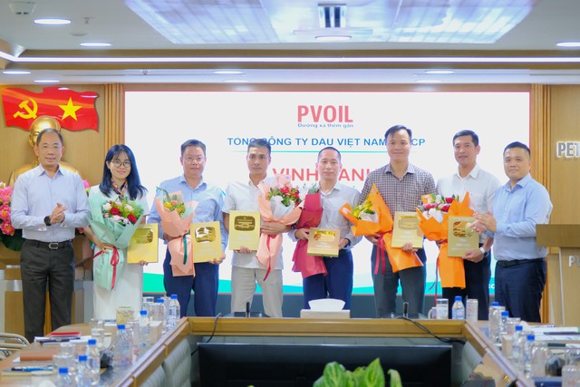 PVOIL tiến gần đến cột mốc doanh thu năm 2025 - Ảnh 3.