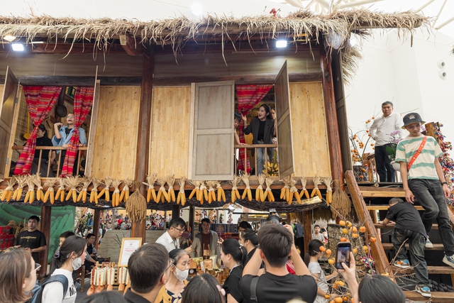 Hội chợ Mùa Thu lần thứ Nhất - 2025: Không gian sống động, trải nghiệm bất tận mỗi ngày ở VEC - Ảnh 7.