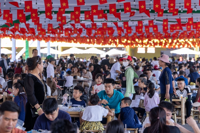Hội chợ Mùa Thu lần thứ Nhất - 2025: Không gian sống động, trải nghiệm bất tận mỗi ngày ở VEC - Ảnh 11.