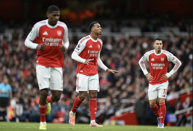 Eze gieo sầu "cố nhân" Palace, Arsenal độc chiếm đỉnh bảng Ngoại hạng - Ảnh 3.