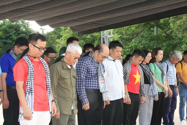Xúc động hành trình về miền ký ức - Quảng Trị và Biển đảo anh hùng - Ảnh 4.