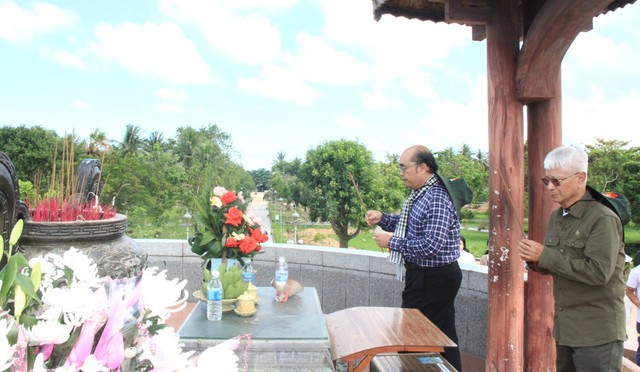 Xúc động hành trình về miền ký ức - Quảng Trị và Biển đảo anh hùng - Ảnh 6.