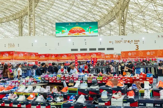 Ngàn lẻ một điểm “phải đến” tại siêu hội chợ quy mô khủng nhất từ trước tới nay - Ảnh 1.